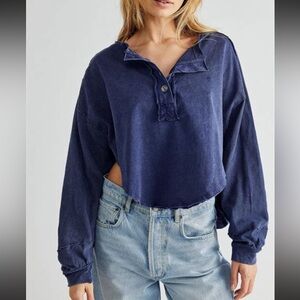 Free people we the free faded navy Henley dropped shirt so cute sz small